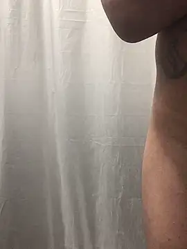 Snapshot of 69RIPsta69 chatting on October 10, 3:27 am 69RIPsta69 online show from October 10, 3:27 am