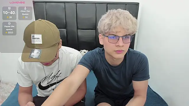 javieryalejandro online show from September 12, 7:47 pm