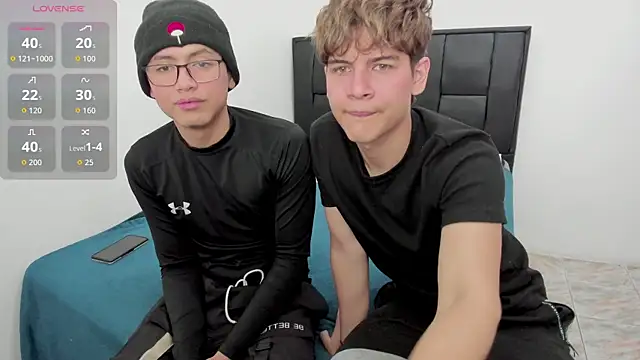 javieryalejandro online show from November 5, 1:33 pm