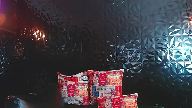 PINK  LOLA1 online show from December 7, 5:04 am