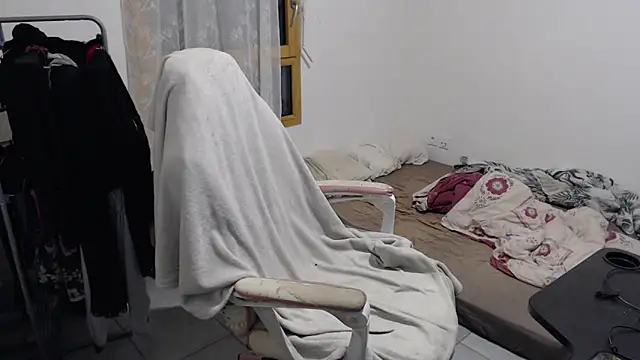 missthon0 online show from November 14, 6:12 am