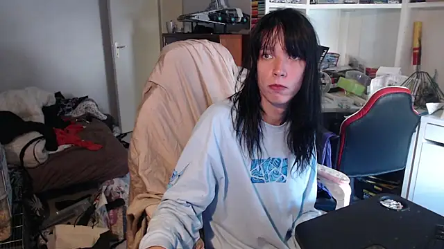 Snapshot of missthon0 chatting on June 30, 2:07 pm missthon0 online show from June 30, 2:07 pm