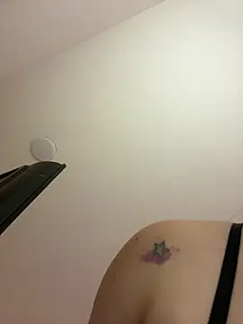 KallyMyller1 online show from April 11, 7:40 pm