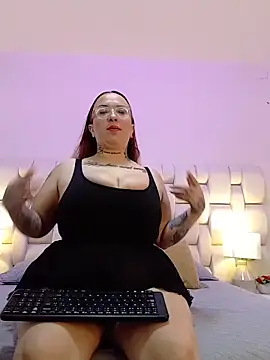 MiaYMolly online show from September 27, 2:22 pm