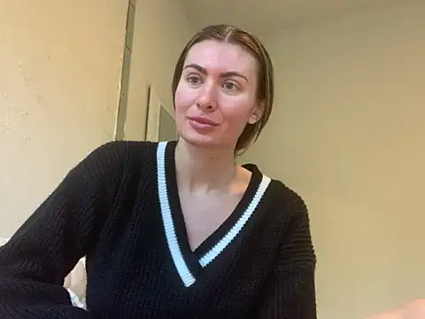 Snapshot of Alyssa_rhoades chatting on November 10, 10:53 pm Alyssa rhoades online show from November 10, 10:53 pm