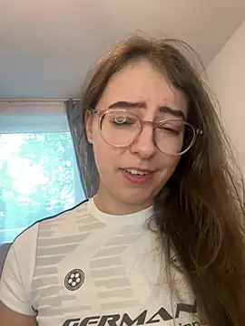 eleonoree online show from June 25, 3:38 pm