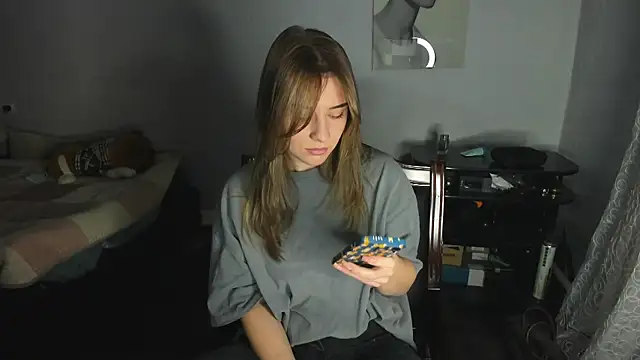 KindKristy online show from December 19, 5:51 am