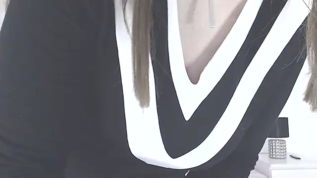 purefantasy online show from December 22, 7:38 am