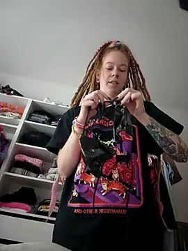 LucidLucy online show from October 7, 12:46 pm