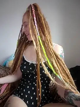 Snapshot of LucidLucy chatting on November 26, 4:08 pm LucidLucy online show from November 26, 4:08 pm