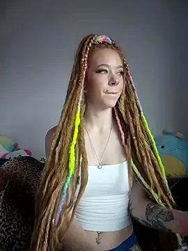 Snapshot of LucidLucy chatting on November 27, 1:24 pm LucidLucy online show from November 27, 1:24 pm