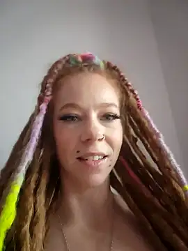 Snapshot of LucidLucy chatting on November 30, 2:43 pm LucidLucy online show from November 30, 2:43 pm