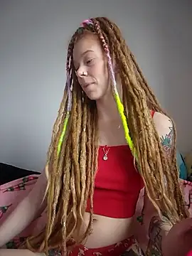 Snapshot of LucidLucy chatting on December 15, 2:10 pm LucidLucy online show from December 15, 2:10 pm