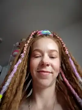 Snapshot of LucidLucy chatting on January 7, 2:19 pm LucidLucy online show from January 7, 2:19 pm