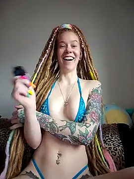 Snapshot of LucidLucy chatting on January 10, 3:36 pm LucidLucy online show from January 10, 3:36 pm