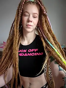 Snapshot of LucidLucy chatting on January 13, 2:11 pm LucidLucy online show from January 13, 2:11 pm