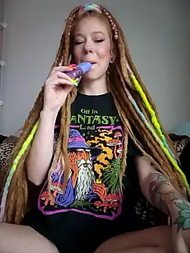 Snapshot of LucidLucy chatting on January 15, 1:48 pm LucidLucy online show from January 15, 1:48 pm