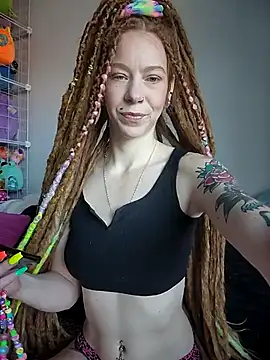 Snapshot of LucidLucy chatting on February 24, 3:32 pm LucidLucy online show from February 24, 3:32 pm