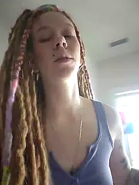 Snapshot of LucidLucy chatting on March 3, 3:40 pm LucidLucy online show from March 3, 3:40 pm