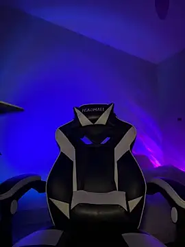 thebrattygoddess online show from December 22, 12:38 pm