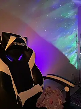 thebrattygoddess online show from March 10, 3:12 am