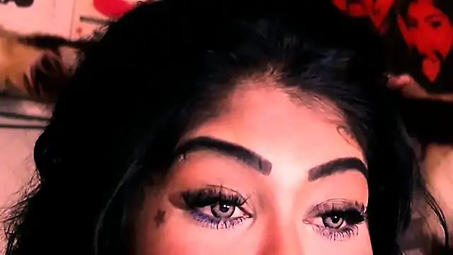 indian dreamgirl online show from December 4, 8:17 pm