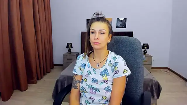 AlexiaDarren online show from December 5, 12:41 am
