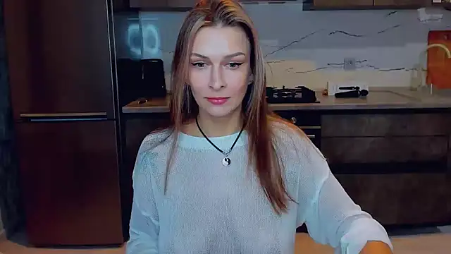 AlexiaDarren online show from February 12, 4:00 pm