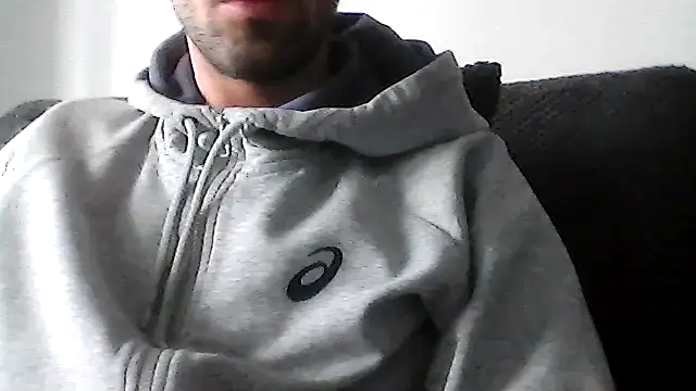 Snapshot of juju156111 chatting on October 19, 8:37 am juju156111 online show from October 19, 8:37 am