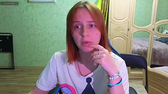 DanaMartina online show from October 8, 2:47 pm