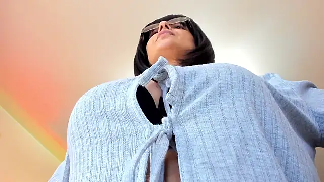 Snapshot of VICE_MASTERS chatting on February 12, 1:52 am VICE MASTERS online show from February 12, 1:52 am