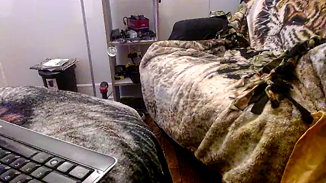 justinewe69 online show from January 6, 3:43 am