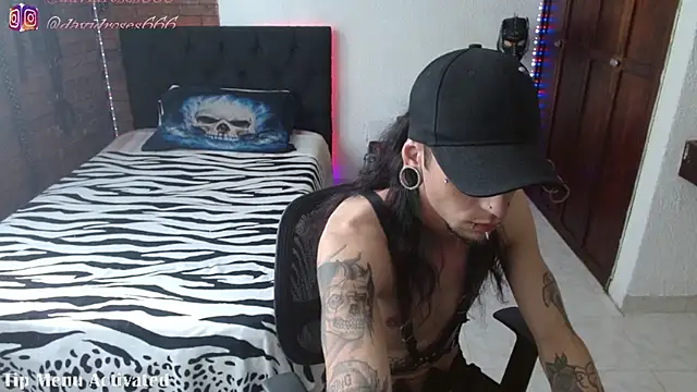 davidroses420 online show from January 13, 8:14 pm