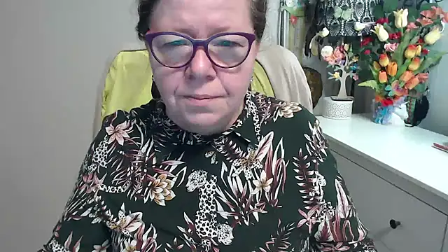 Adelewildx online show from March 17, 4:50 am