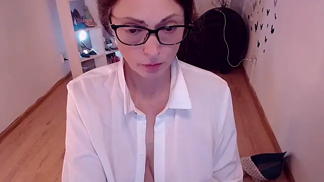 CaringSophie online show from January 31, 12:18 pm