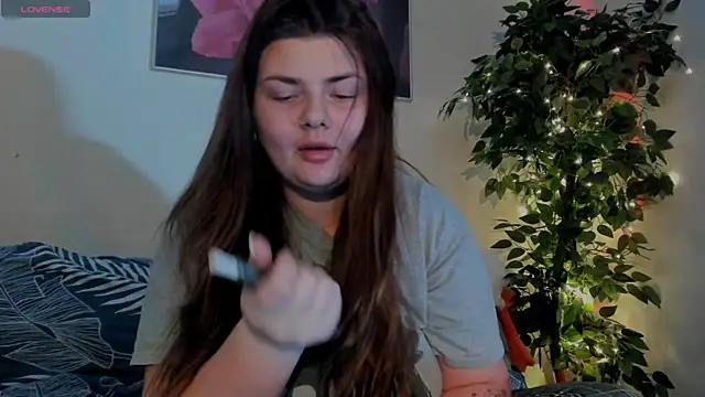 Eva Shameless online show from December 13, 1:55 pm