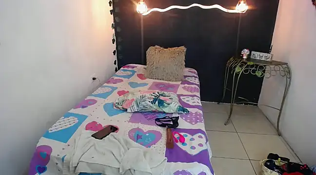 Snapshot of SexyKataShow chatting on February 16, 10:32 pm SexyKataShow online show from February 16, 10:32 pm