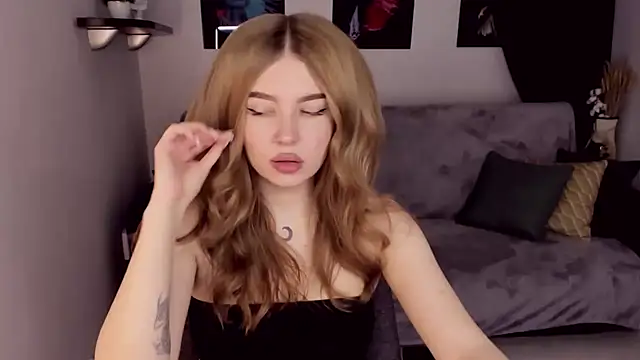 ViolettaLopez online show from December 9, 2:39 pm