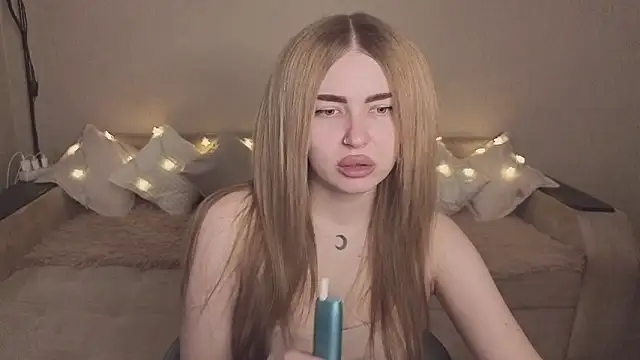 ViolettaLopez online show from November 13, 9:08 am