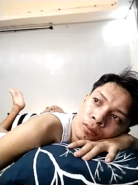 Snapshot of urpinoyasian chatting on November 9, 12:25 pm urpinoyasian online show from November 9, 12:25 pm