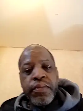 alfiebrown007 online show from March 16, 8:32 am