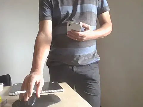 niceguyjr online show from November 8, 12:49 pm