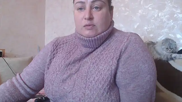 Amy August online show from February 18, 10:27 am