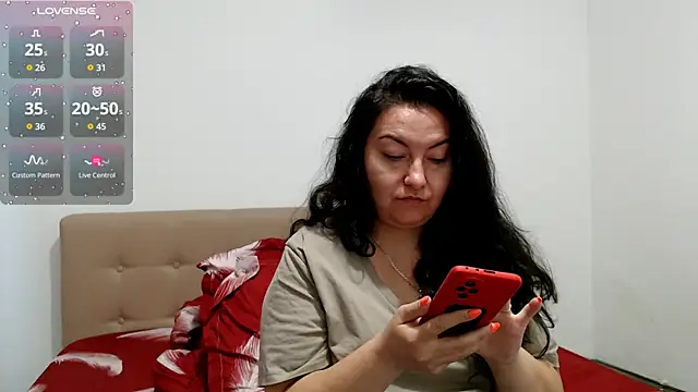 BBW MILF 4U online show from September 15, 5:40 am