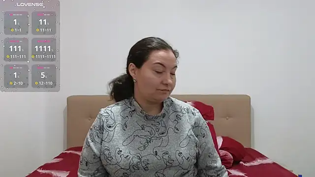 BBW MILF 4U online show from October 13, 7:08 am