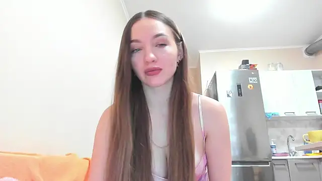 Snapshot of Naughty_Molly chatting on January 6, 12:57 pm Naughty Molly online show from January 6, 12:57 pm