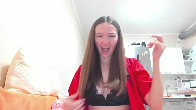 Snapshot of Naughty_Molly chatting on October 29, 3:03 pm Naughty Molly online show from October 29, 3:03 pm