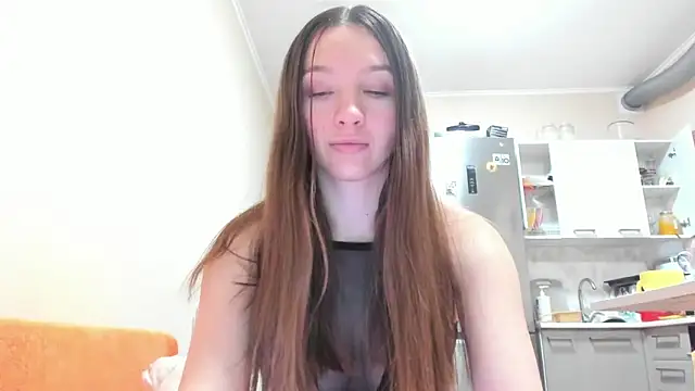 Snapshot of Naughty_Molly chatting on December 4, 4:05 pm Naughty Molly online show from December 4, 4:05 pm