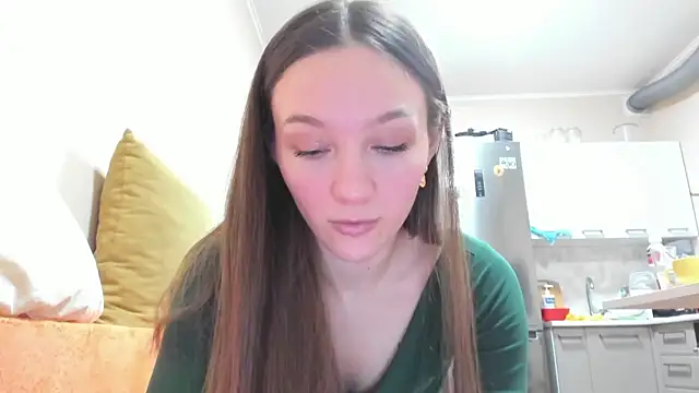 Snapshot of Naughty_Molly chatting on February 6, 8:01 pm Naughty Molly online show from February 6, 8:01 pm