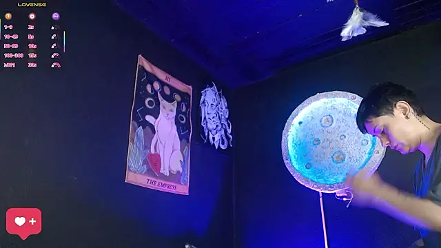 girl intense444 online show from February 7, 12:42 pm